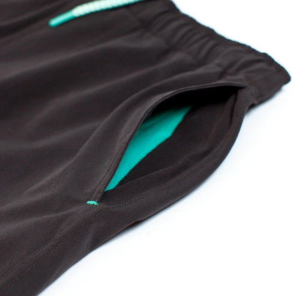 None The Myles Everyday Short In Charcoal - Image 5