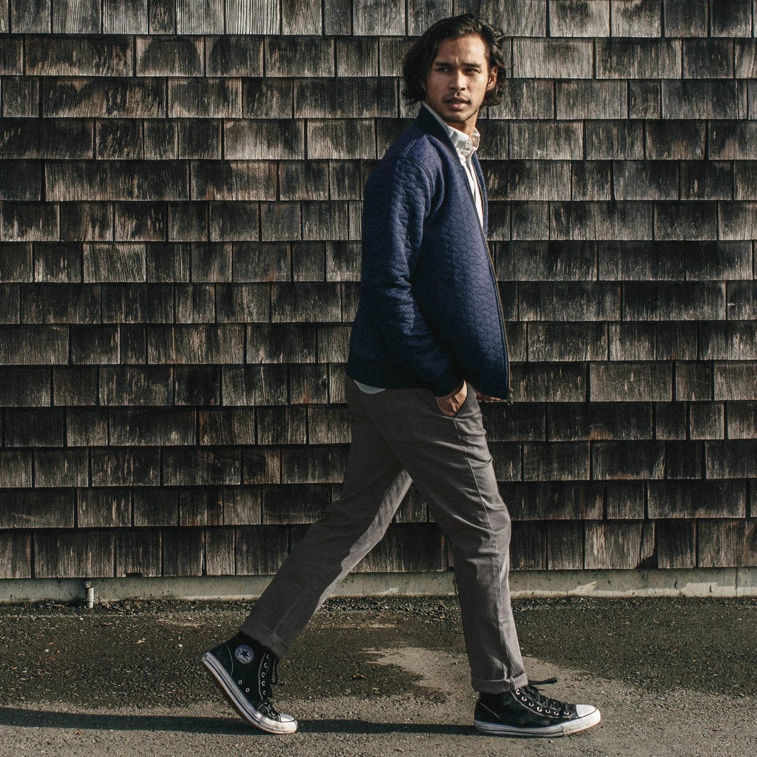 The Slim Chino In Organic Ash - Image 2