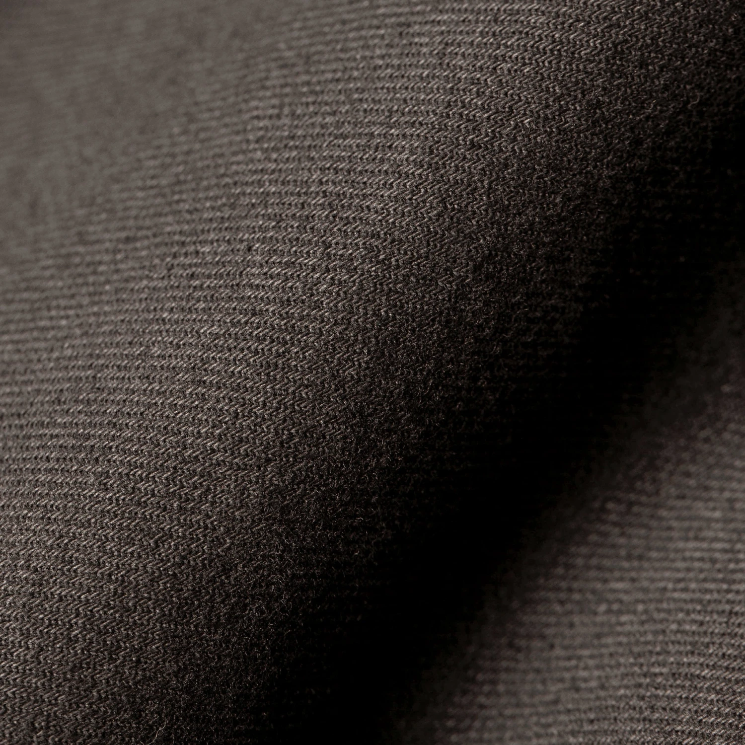 The Slim Chino In Organic Ash - Image 6