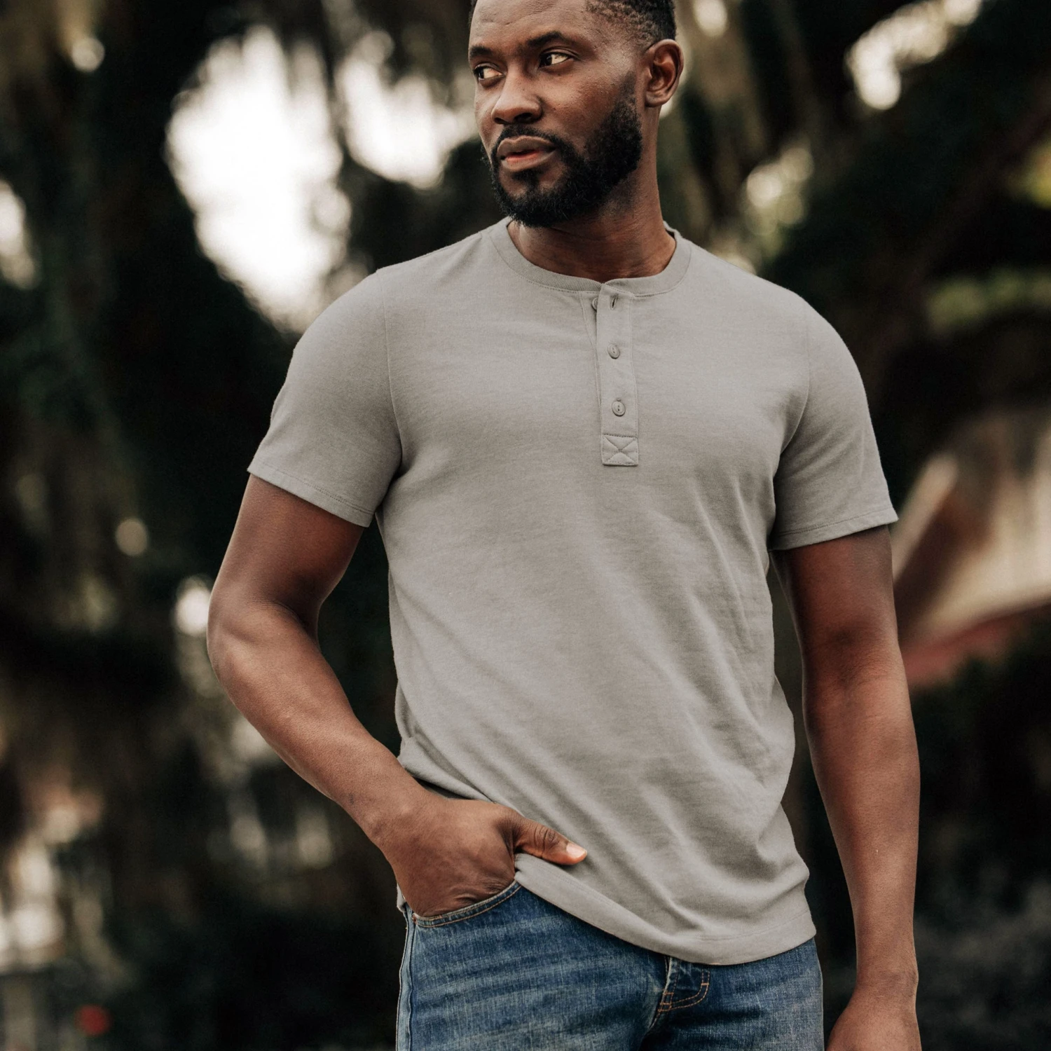 The Short Sleeve Heavy Bag Henley In Fog - Image 2