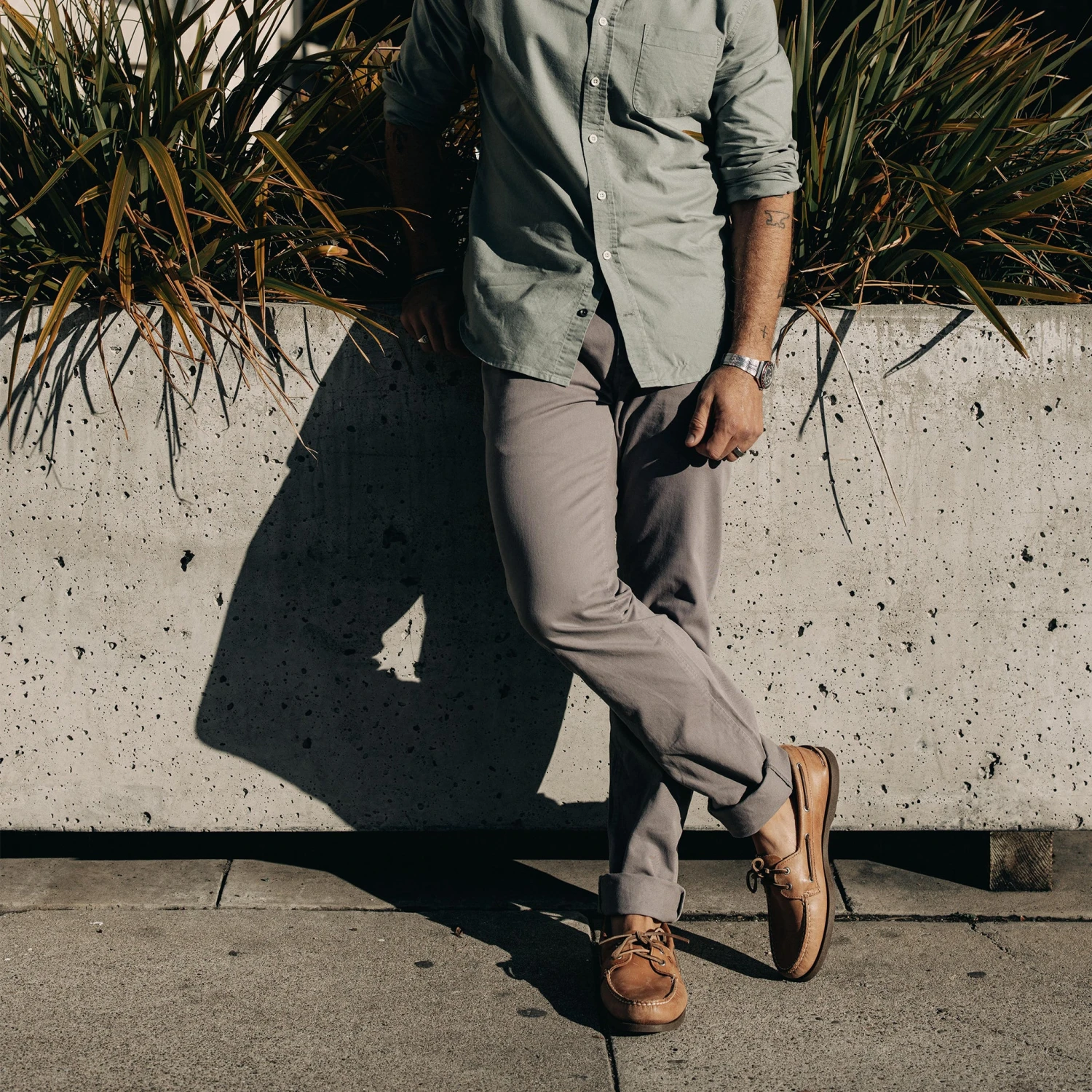 The Slim Foundation Pant In Organic Steeple Grey - Image 2