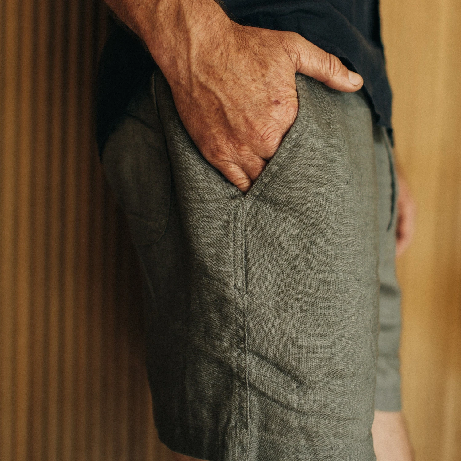 The Apres Short In Ash Hemp - Image 3