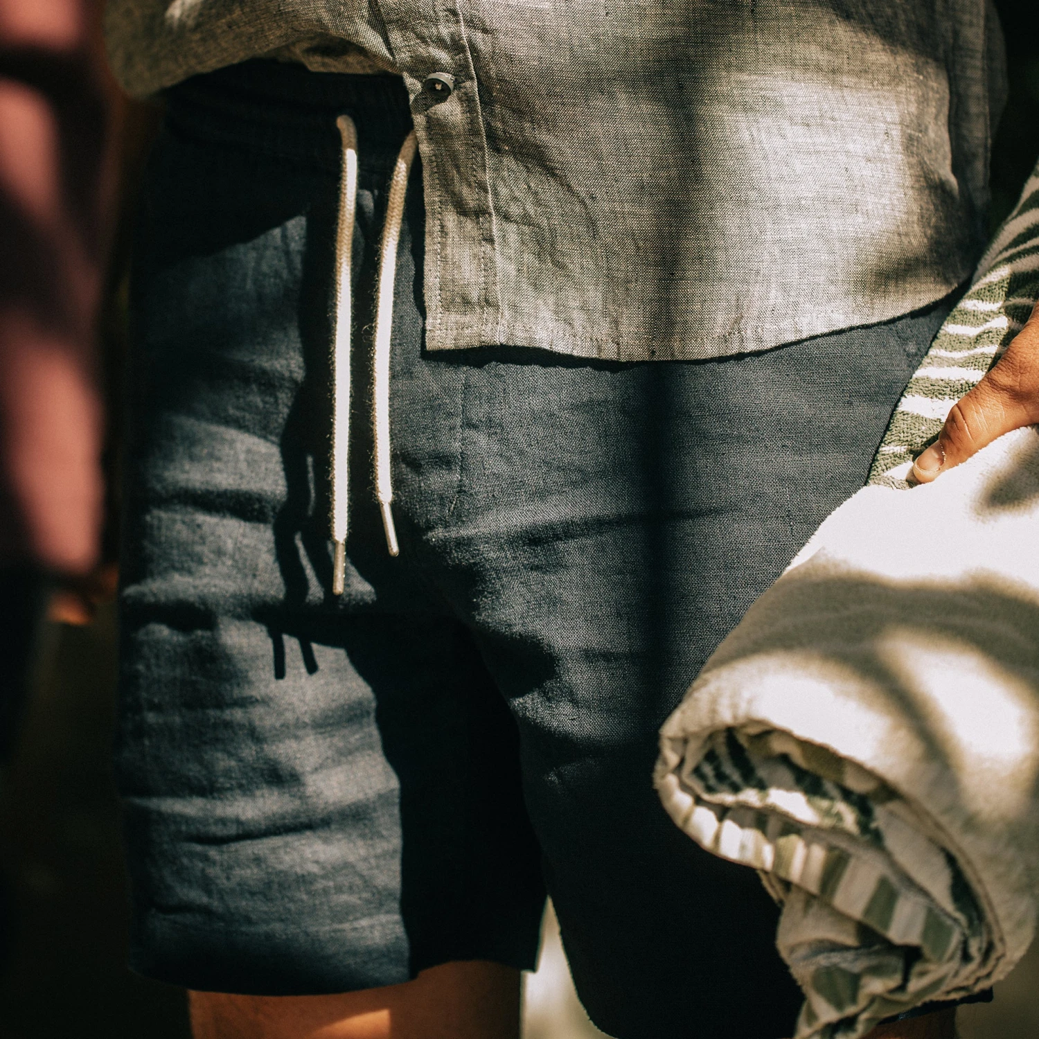 The Apres Short In Navy Hemp - Image 3