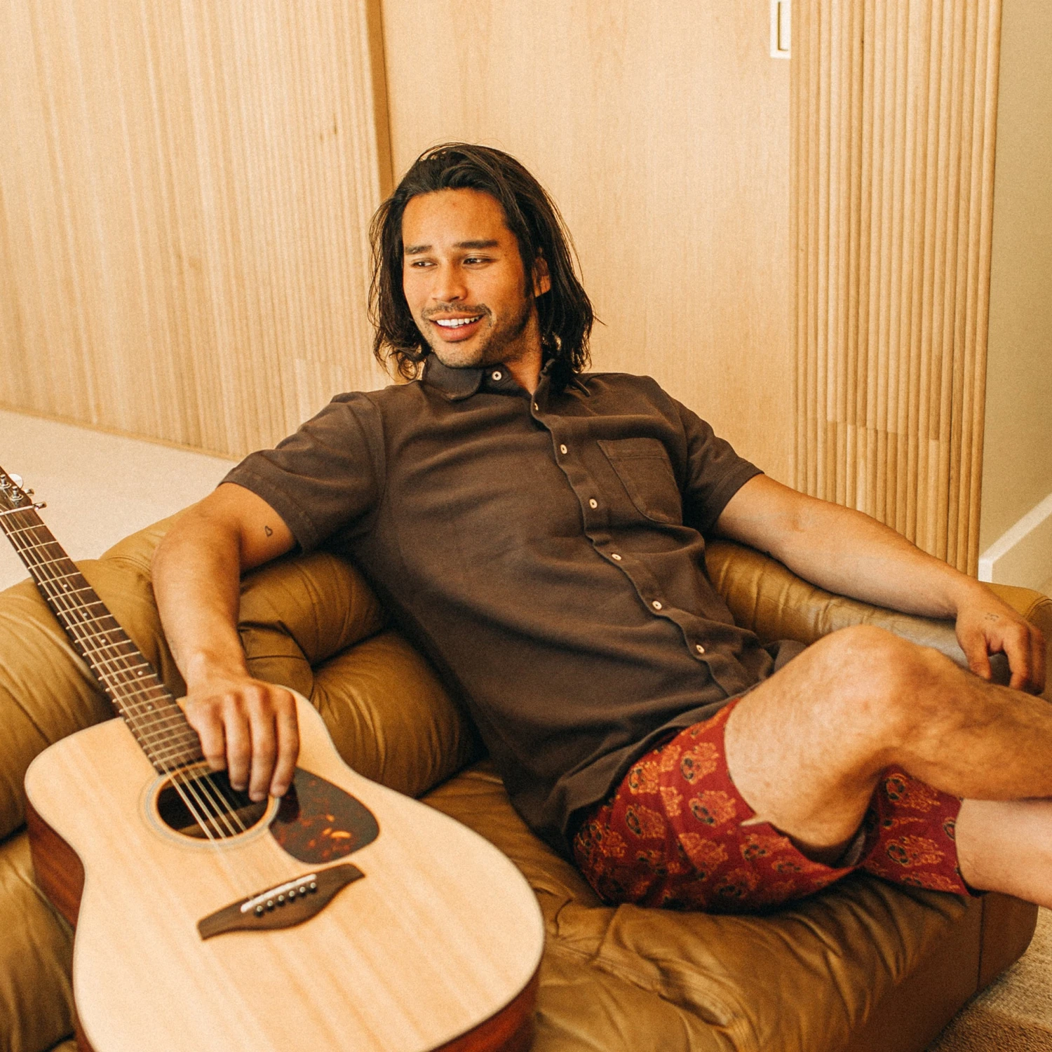 The Short Sleeve California In Espresso Pique - Image 2