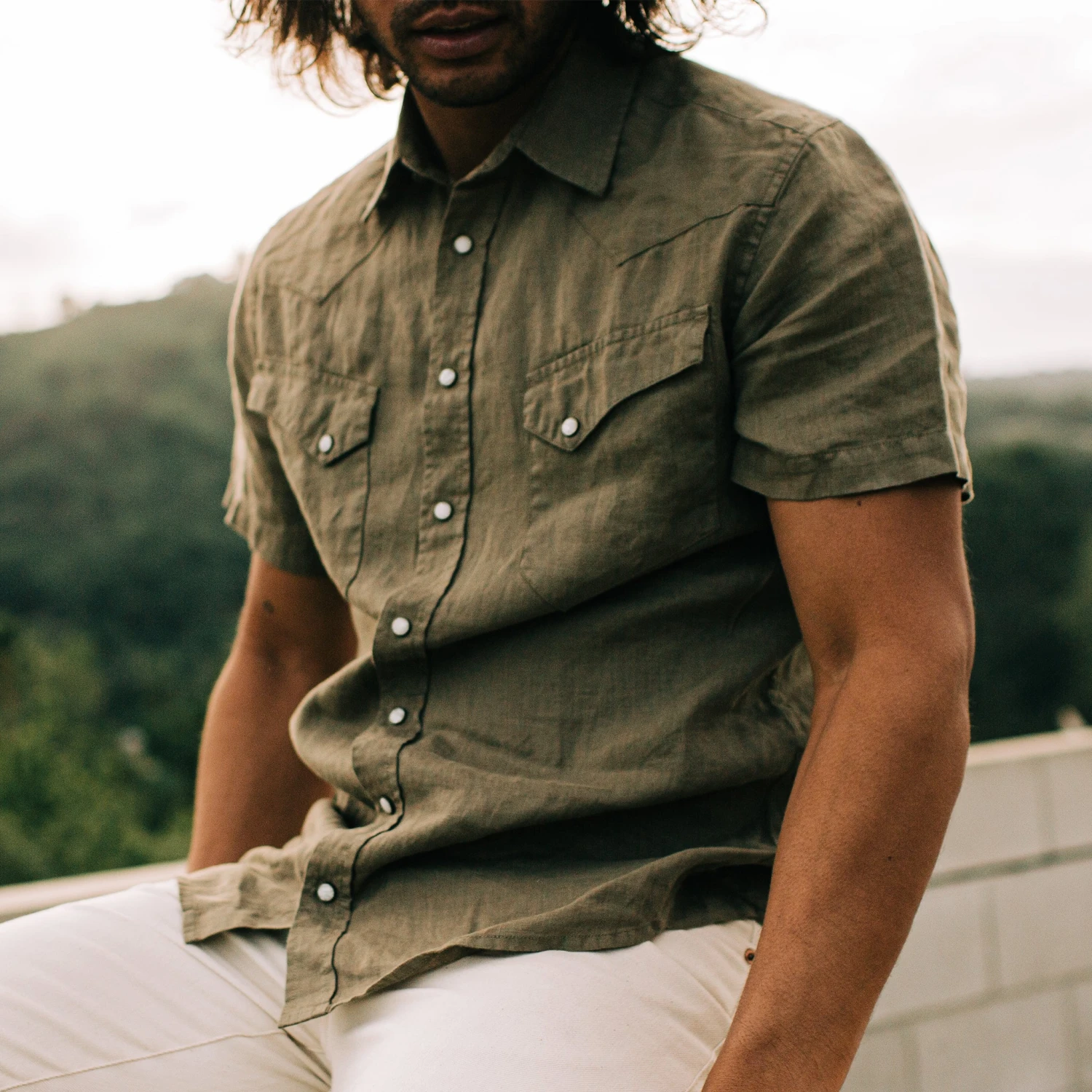 The Short Sleeve Western In Olive Linen - Image 4