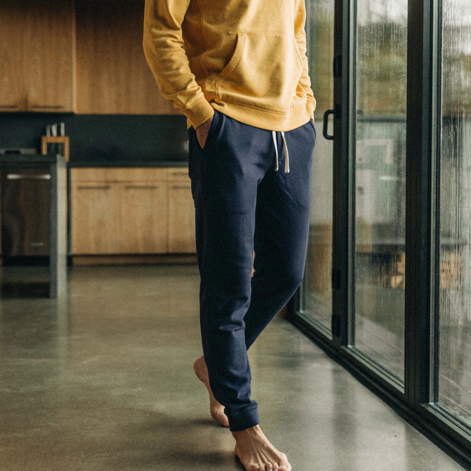 The Fillmore Pant In Dark Navy - Image 5