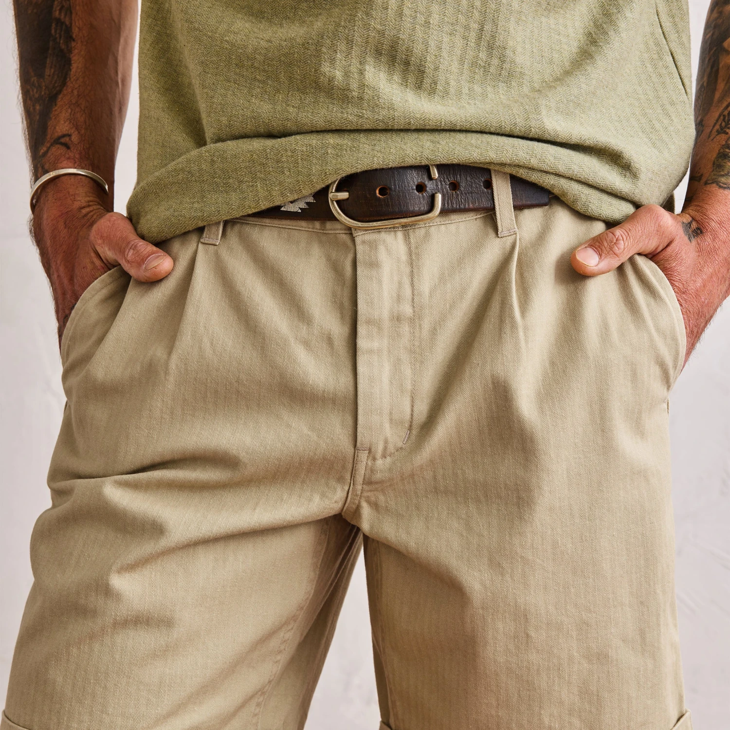 The Matlow Short In Dune Washed Herringbone - Image 3