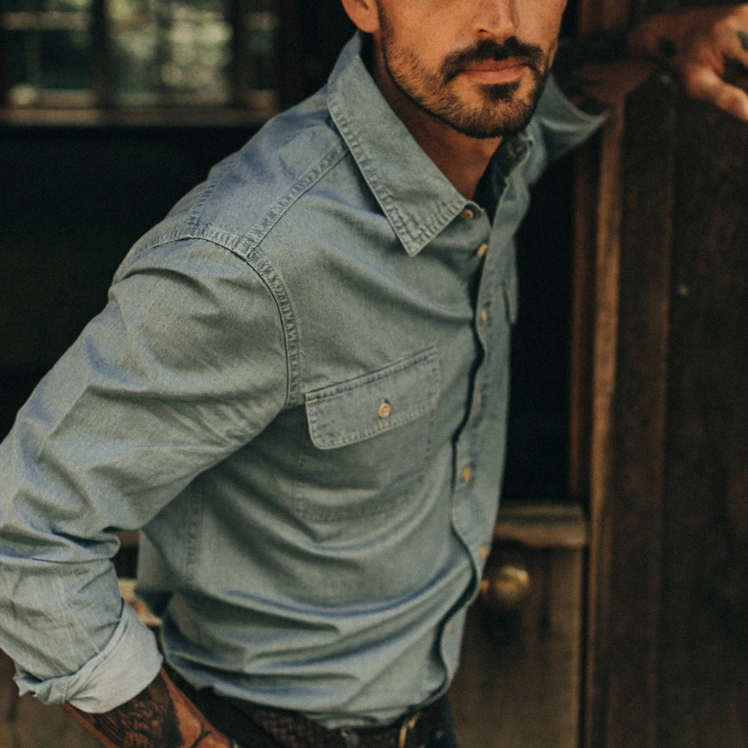 The Ledge Shirt In Sun Bleached Chambray - Image 3