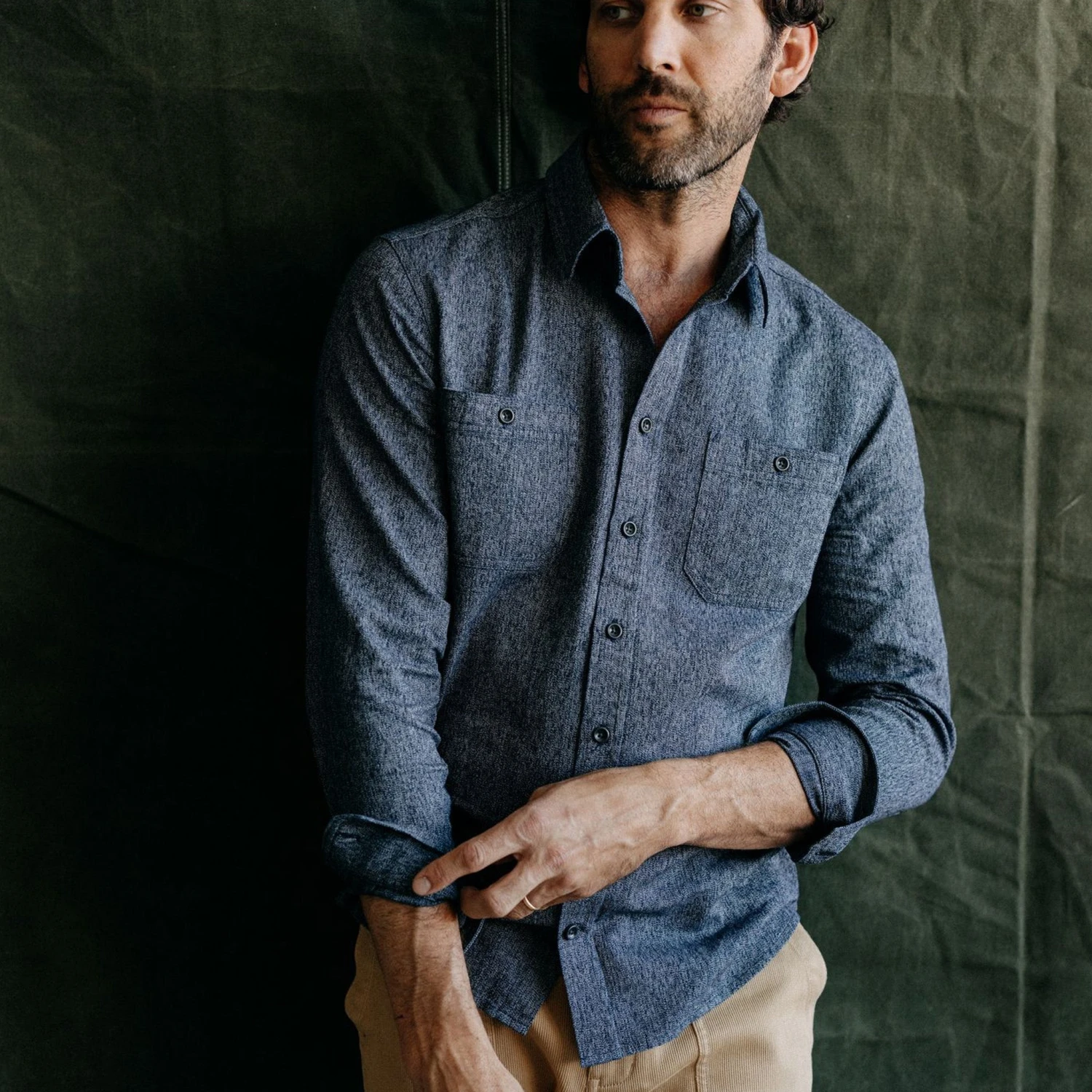 The Utility Shirt In Rinsed Indigo Herringbone - Image 2
