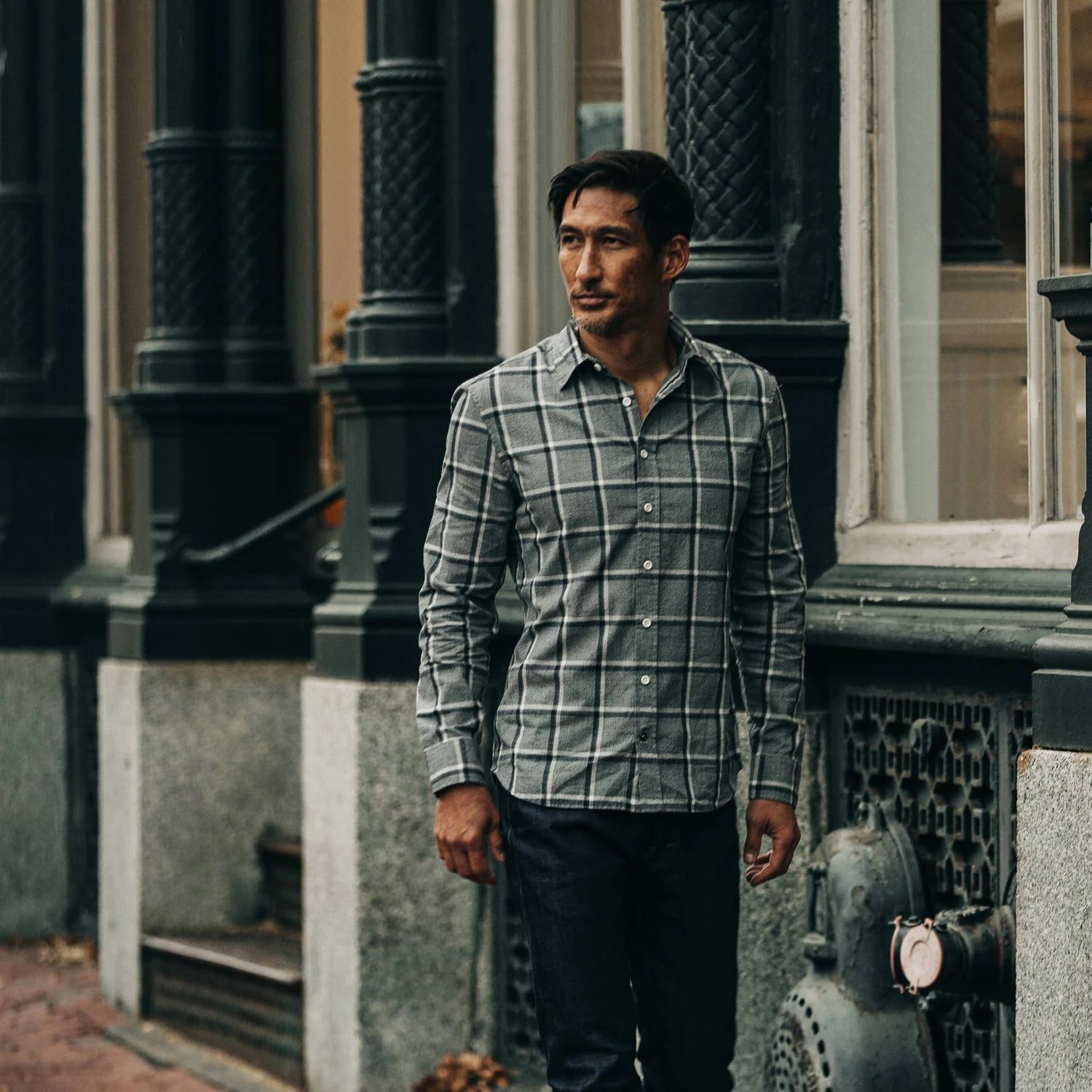 The California In Navy Salt And Pepper Plaid - Image 2