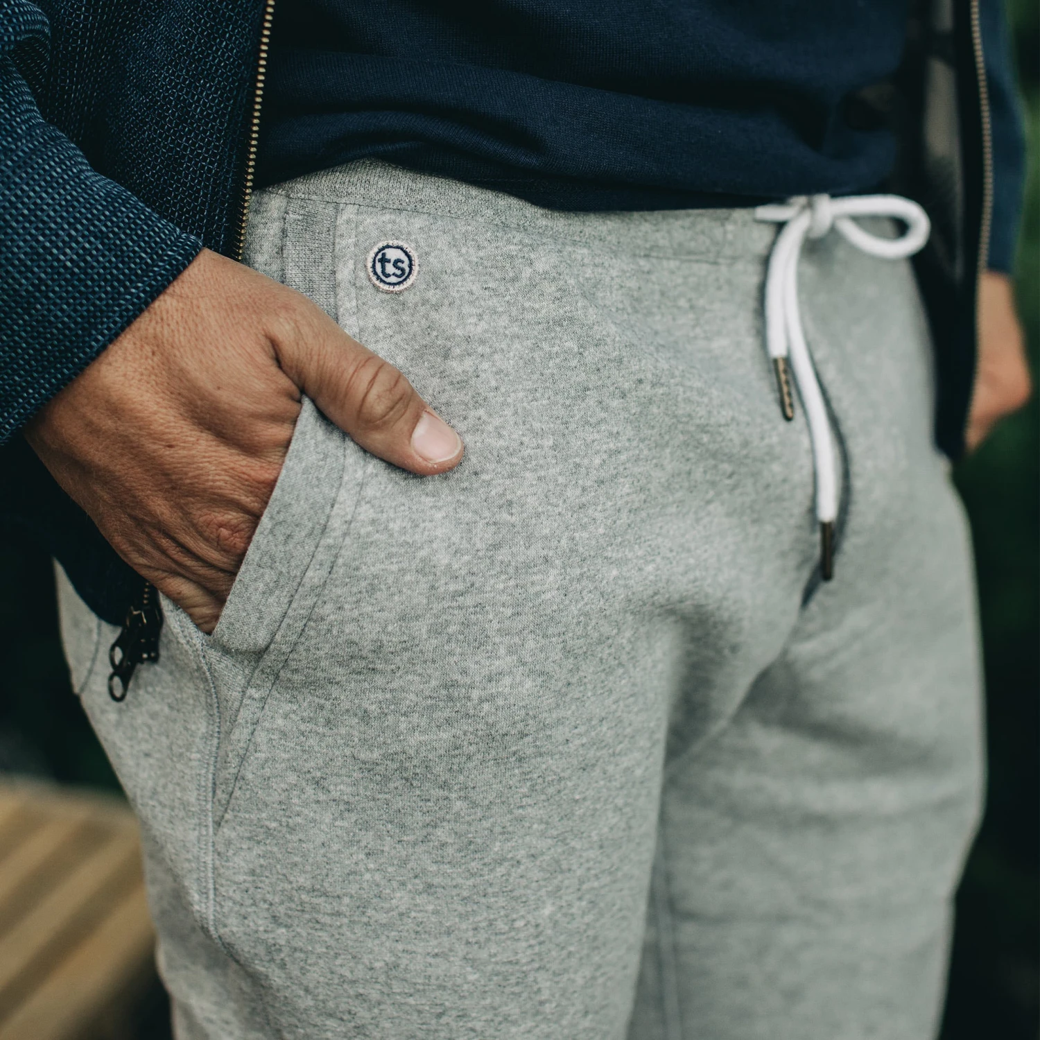 The Heavy Bag Pant In Heather Grey Fleece - Image 3