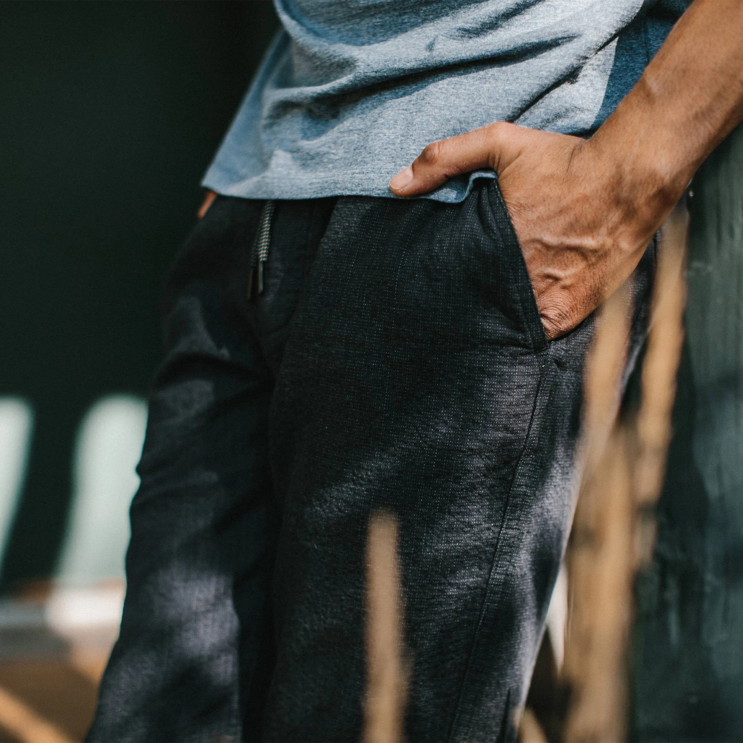 The Apres Pant In Coal Double Cloth - Image 3