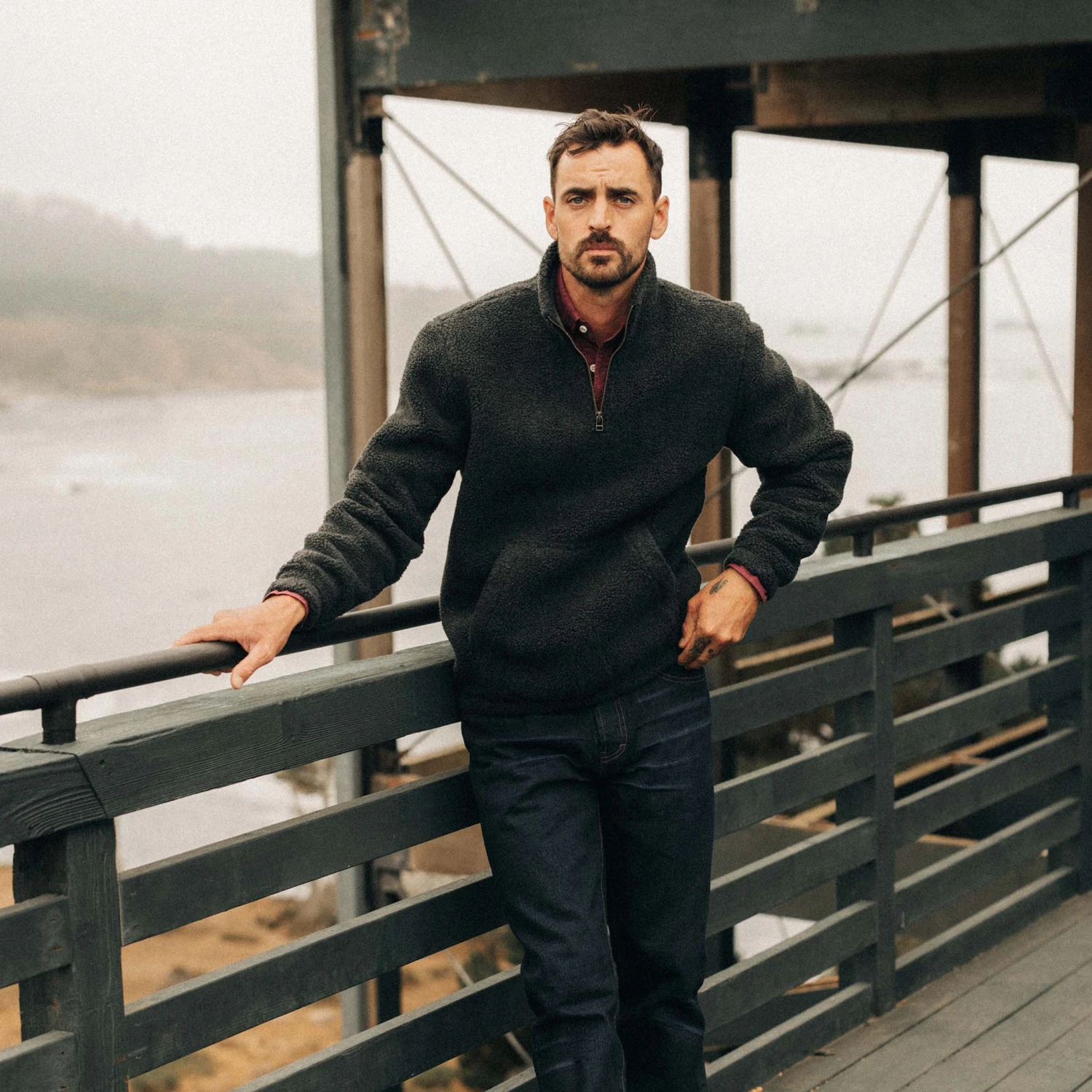 The Nomad Pullover In Charcoal Heather Sherpa - Image 2