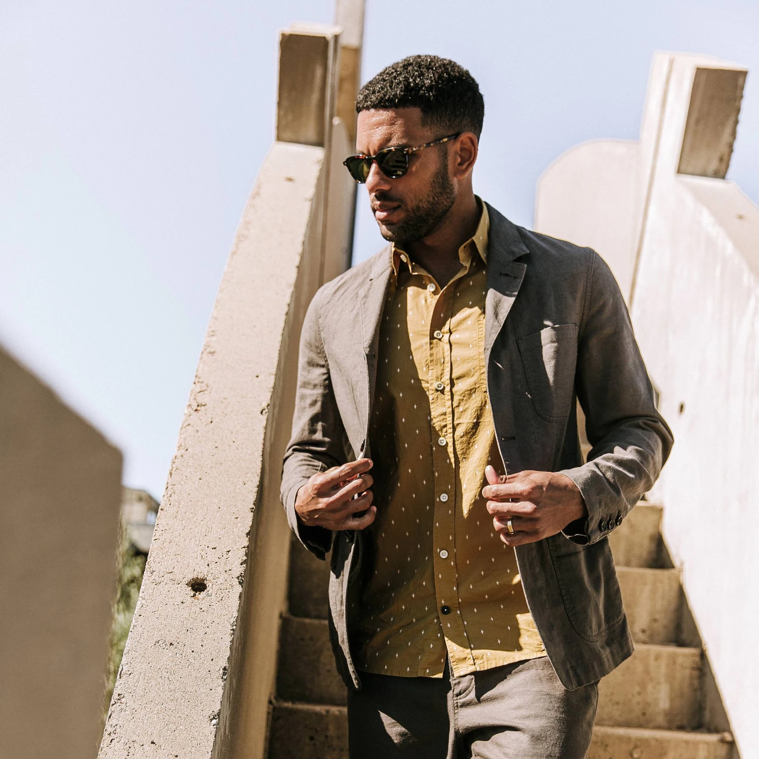 The Gibson Jacket In Gravel - Image 2