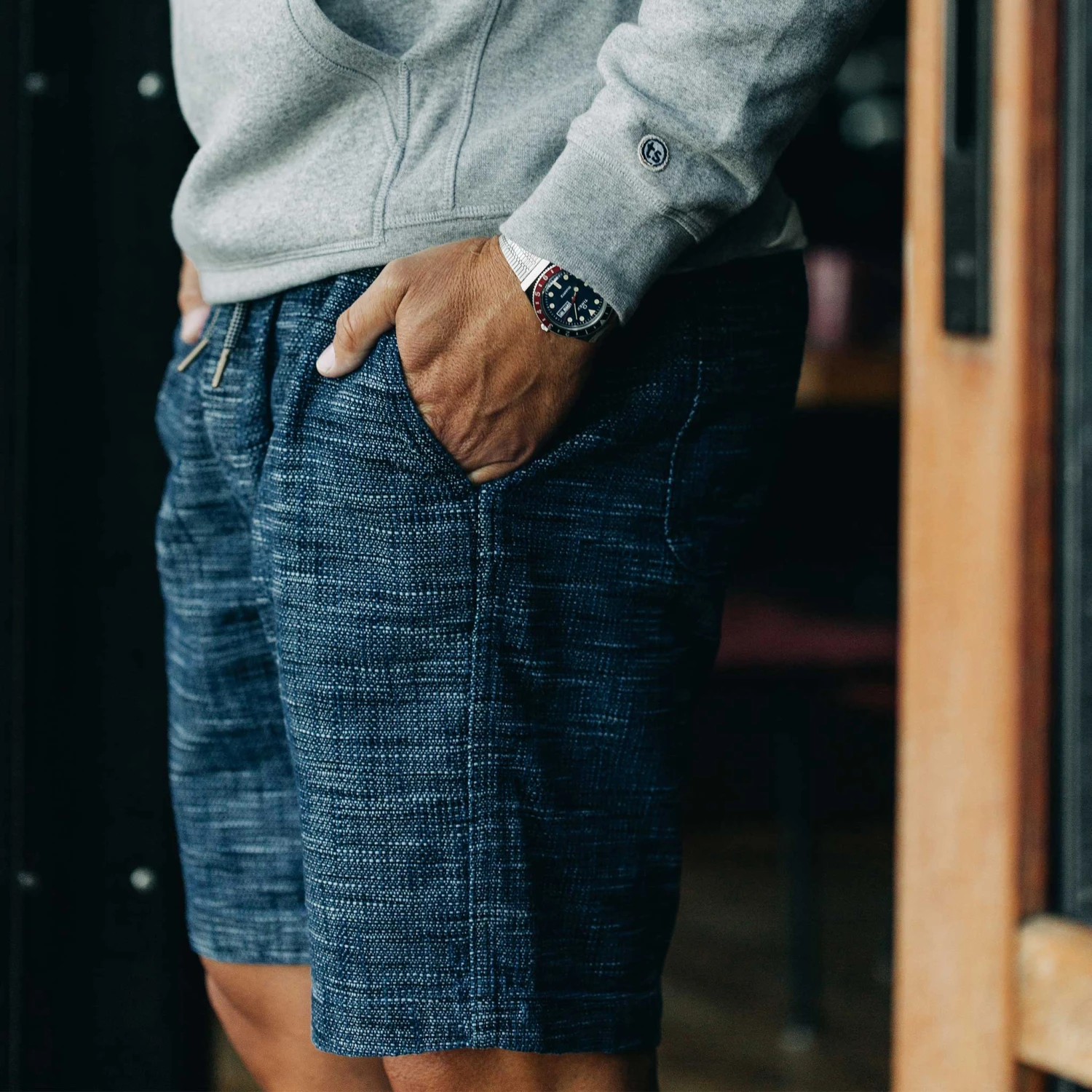 The Après Short In Indigo Slub - Image 3